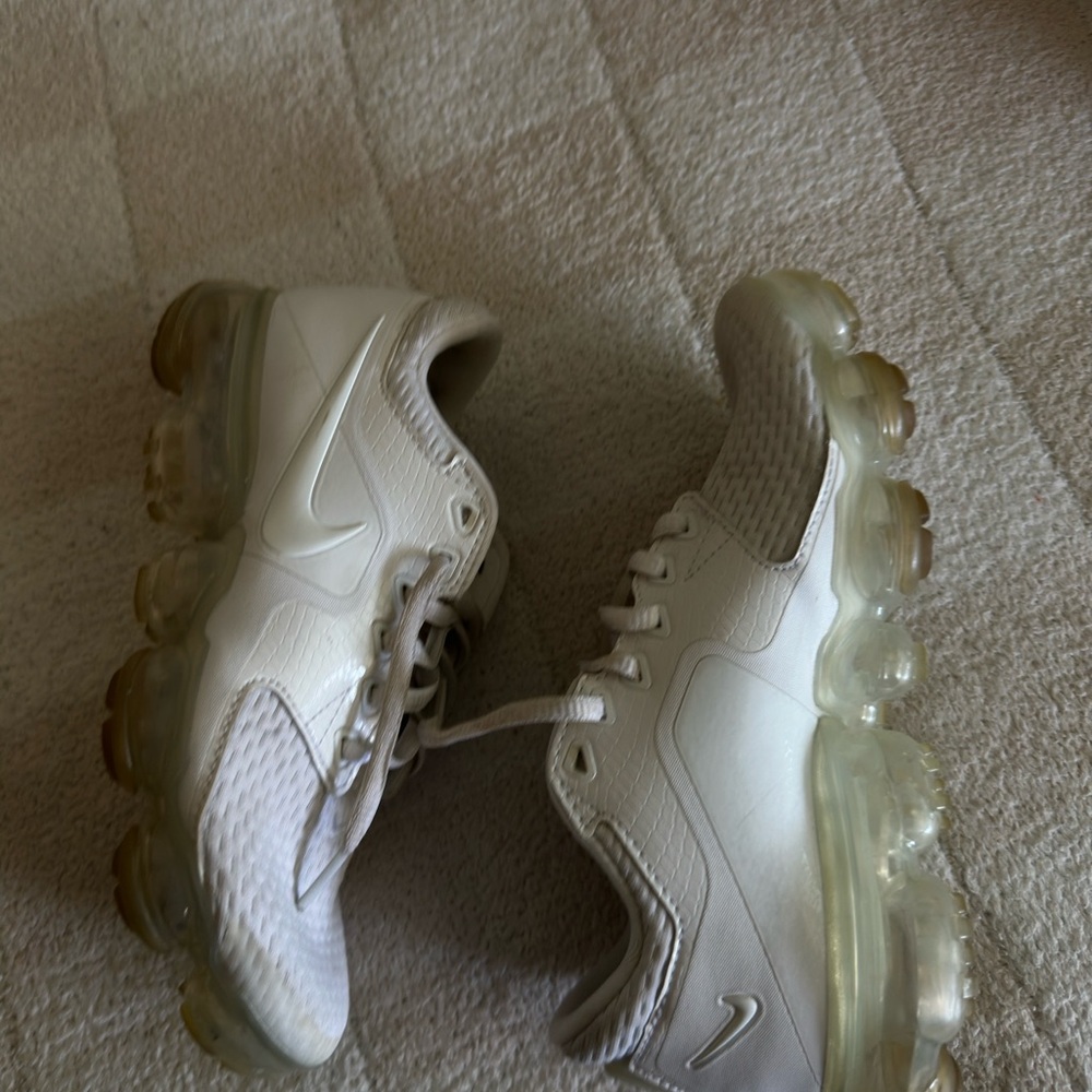 Nike Cream Air VaporMax Shoes